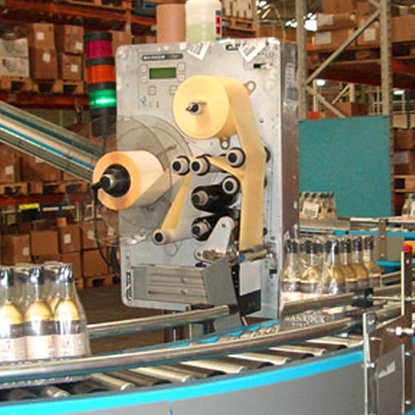 Amber Automation Interfaccia trasportatori per sistema di impacchettamento a Greencroft Bottling