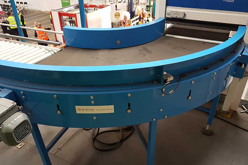Curve a nastro per l'intralogistica Belt Curves for Intralogistics
