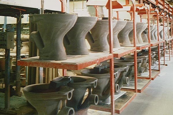 Articoli sanitari in ceramica Ceramic Sanitary Wares