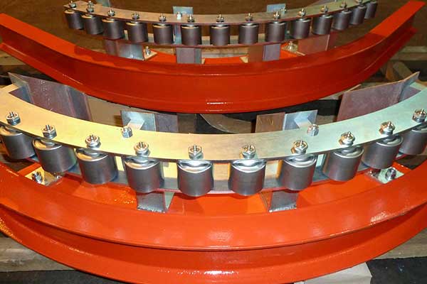 Sistemi di trasporto a catena aperta Powertrack Powertrack Open Chain Conveyor Systems