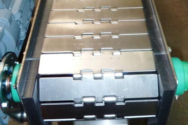 Trasportatori a catena a listelli / a piastre Slat Chain / Plate Link Conveyors