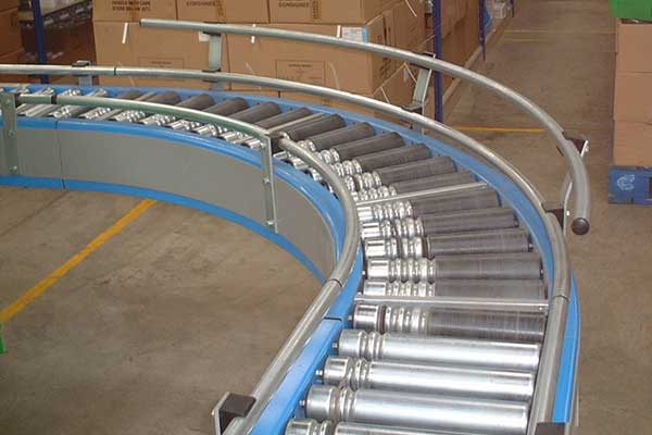 Sono disponibili lunghezze standard dei moduli, larghezze dei trasportatori, passi dei rulli e angoli di curvatura Standard Module Lengths, Conveyor Widths, Roller Pitches, Curve Angles Are Available